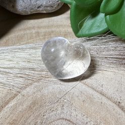 Hegyikristály szív marokkő (kis méretű)